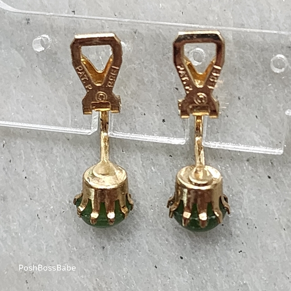 Vintage Patent 2399111 Green Stone Clip-On Earrings | Gold Tone Setting - Picture 6 of 8